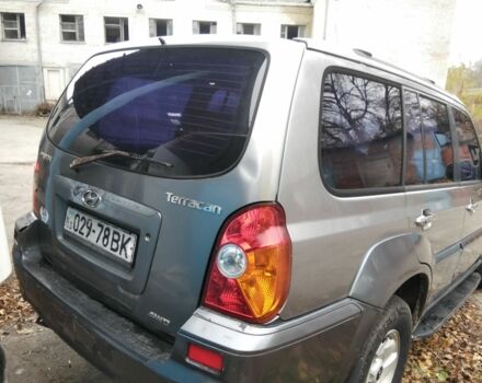 Серый Хендай Терракан, объемом двигателя 2.5 л и пробегом 240 тыс. км за 4200 $, фото 1 на Automoto.ua