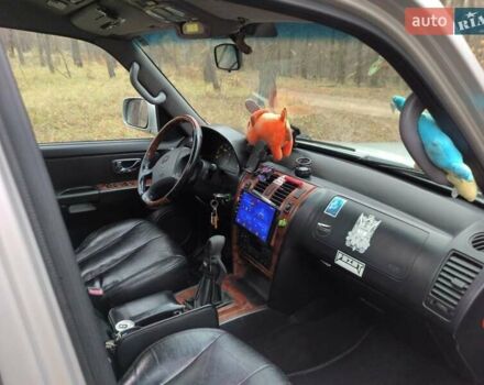 Серый Хендай Терракан, объемом двигателя 2.9 л и пробегом 252 тыс. км за 5000 $, фото 5 на Automoto.ua