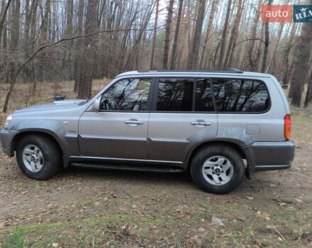 Серый Хендай Терракан, объемом двигателя 2.9 л и пробегом 252 тыс. км за 5000 $, фото 1 на Automoto.ua