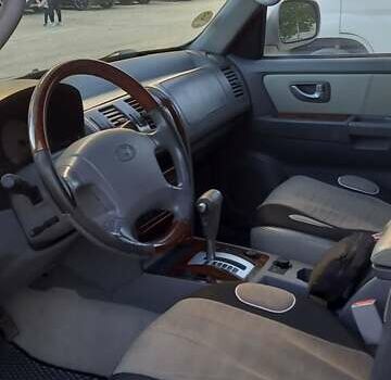 Серый Хендай Терракан, объемом двигателя 2.9 л и пробегом 177 тыс. км за 7700 $, фото 5 на Automoto.ua