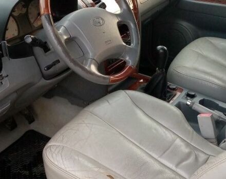 Серый Хендай Терракан, объемом двигателя 2.9 л и пробегом 230 тыс. км за 5700 $, фото 3 на Automoto.ua