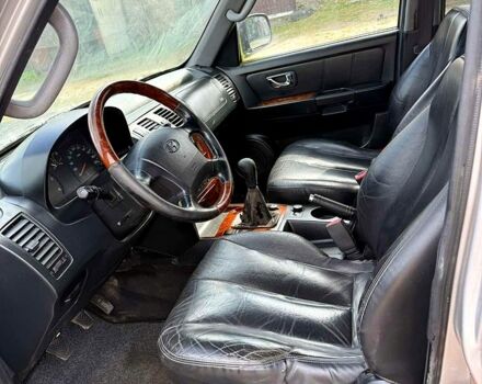 Серый Хендай Терракан, объемом двигателя 2.9 л и пробегом 265 тыс. км за 3500 $, фото 4 на Automoto.ua