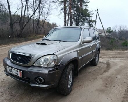 Серый Хендай Терракан, объемом двигателя 2.9 л и пробегом 333 тыс. км за 3200 $, фото 3 на Automoto.ua