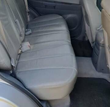 Серый Хендай Терракан, объемом двигателя 2.9 л и пробегом 250 тыс. км за 4000 $, фото 3 на Automoto.ua