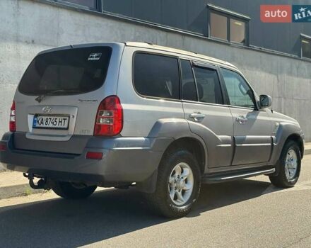 Серый Хендай Терракан, объемом двигателя 2.9 л и пробегом 290 тыс. км за 7000 $, фото 2 на Automoto.ua