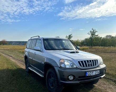 Серый Хендай Терракан, объемом двигателя 2.9 л и пробегом 300 тыс. км за 3700 $, фото 5 на Automoto.ua