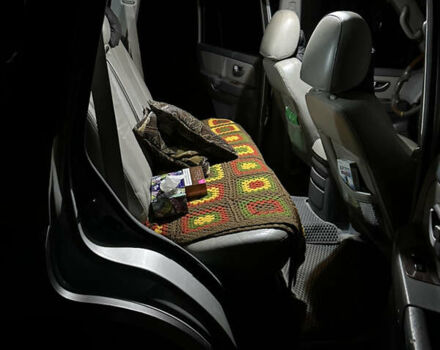 Серый Хендай Терракан, объемом двигателя 2.9 л и пробегом 380 тыс. км за 7130 $, фото 7 на Automoto.ua