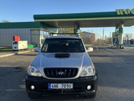 Серый Хендай Терракан, объемом двигателя 0 л и пробегом 300 тыс. км за 4600 $, фото 1 на Automoto.ua
