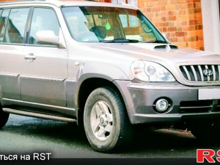 Серый Хендай Терракан, объемом двигателя 3 л и пробегом 170 тыс. км за 4000 $, фото 1 на Automoto.ua