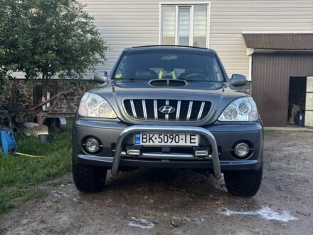 Хендай Терракан 2003 в Ровно на Automoto.ua Серый Хендай Терракан, объемом двигателя 2.9 л и пробегом 256 тыс. км за 7150 $, фото 1 на Automoto.ua