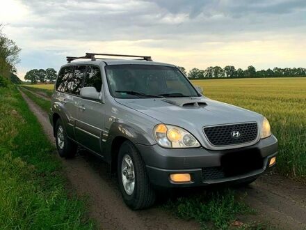 Хендай Терракан 2005 в Павлограде на Automoto.ua Серый Хендай Терракан, объемом двигателя 2.9 л и пробегом 261 тыс. км за 4700 $, фото 1 на Automoto.ua
