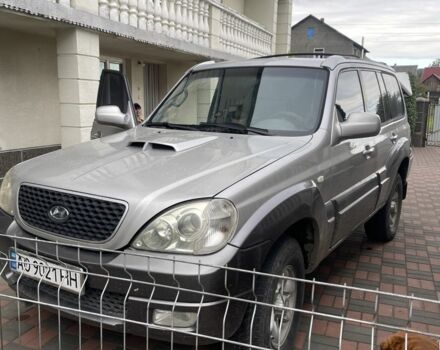 Серый Хендай Терракан, объемом двигателя 2.9 л и пробегом 250 тыс. км за 4500 $, фото 1 на Automoto.ua
