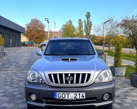 Серый Хендай Терракан, объемом двигателя 2.9 л и пробегом 300 тыс. км за 3700 $, фото 1 на Automoto.ua