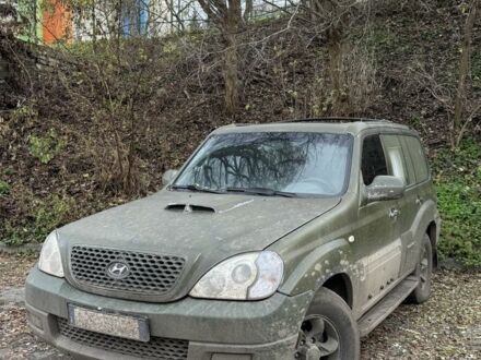 Серый Хендай Терракан, объемом двигателя 0 л и пробегом 200 тыс. км за 2200 $, фото 1 на Automoto.ua