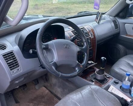 Синий Хендай Терракан, объемом двигателя 2.9 л и пробегом 267 тыс. км за 4200 $, фото 4 на Automoto.ua