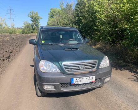 Зеленый Хендай Терракан, объемом двигателя 2.9 л и пробегом 350 тыс. км за 3900 $, фото 5 на Automoto.ua