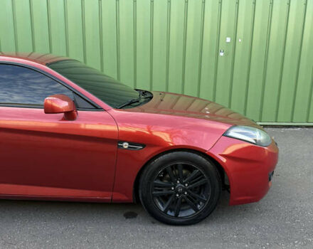 Красный Хендай Тибурон, объемом двигателя 1.98 л и пробегом 240 тыс. км за 5800 $, фото 10 на Automoto.ua