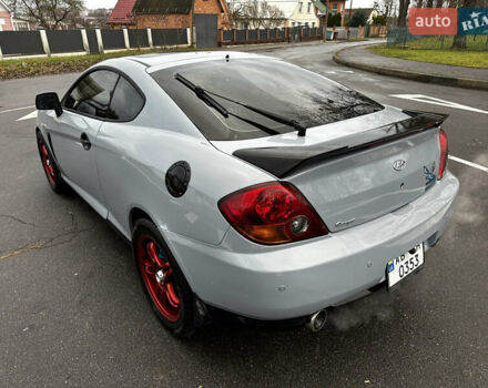 Серый Хендай Тибурон, объемом двигателя 1.98 л и пробегом 168 тыс. км за 4600 $, фото 5 на Automoto.ua