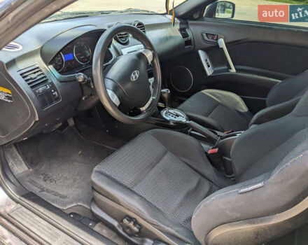 Сірий Хендай Тібурон, об'ємом двигуна 2 л та пробігом 166 тис. км за 6900 $, фото 3 на Automoto.ua