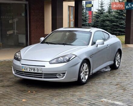 Серый Хендай Тибурон, объемом двигателя 2 л и пробегом 65 тыс. км за 2999 $, фото 2 на Automoto.ua