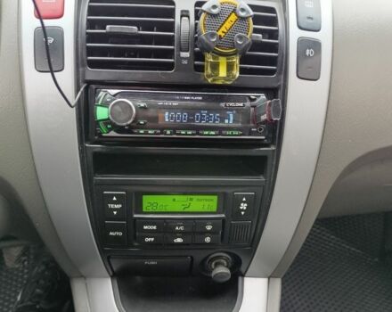 Синій Хендай Тібурон, об'ємом двигуна 2 л та пробігом 300 тис. км за 6700 $, фото 6 на Automoto.ua