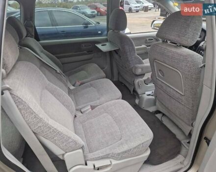 Бежевый Хендай Траджет, объемом двигателя 2 л и пробегом 240 тыс. км за 4750 $, фото 4 на Automoto.ua