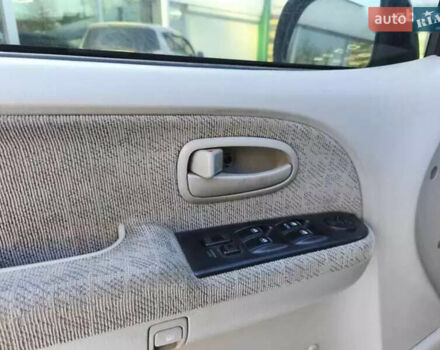 Чорний Хендай Траджет, об'ємом двигуна 2 л та пробігом 217 тис. км за 4600 $, фото 10 на Automoto.ua