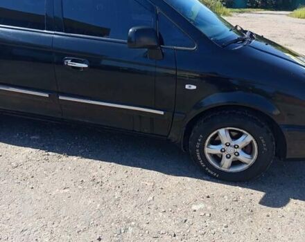 Чорний Хендай Траджет, об'ємом двигуна 2 л та пробігом 350 тис. км за 5400 $, фото 5 на Automoto.ua