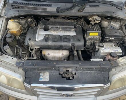 Серый Хендай Траджет, объемом двигателя 2 л и пробегом 250 тыс. км за 4000 $, фото 7 на Automoto.ua