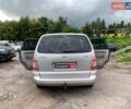 Сірий Хендай Траджет, об'ємом двигуна 2 л та пробігом 250 тис. км за 4630 $, фото 16 на Automoto.ua