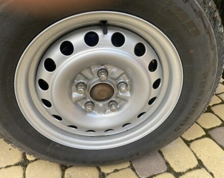 Серый Хендай Траджет, объемом двигателя 2 л и пробегом 250 тыс. км за 4000 $, фото 8 на Automoto.ua