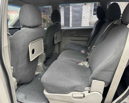 Серый Хендай Траджет, объемом двигателя 2 л и пробегом 280 тыс. км за 3300 $, фото 6 на Automoto.ua