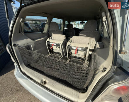 Серый Хендай Траджет, объемом двигателя 2 л и пробегом 306 тыс. км за 4490 $, фото 11 на Automoto.ua