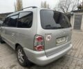 Серый Хендай Траджет, объемом двигателя 2 л и пробегом 280 тыс. км за 3300 $, фото 4 на Automoto.ua