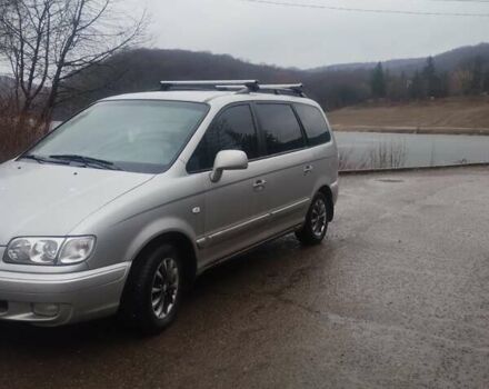 Серый Хендай Траджет, объемом двигателя 1.98 л и пробегом 200 тыс. км за 2900 $, фото 6 на Automoto.ua