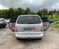 Сірий Хендай Траджет, об'ємом двигуна 2 л та пробігом 250 тис. км за 4630 $, фото 16 на Automoto.ua