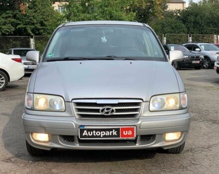 Сірий Хендай Траджет, об'ємом двигуна 2 л та пробігом 250 тис. км за 4740 $, фото 1 на Automoto.ua