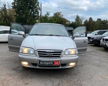 Сірий Хендай Траджет, об'ємом двигуна 2 л та пробігом 250 тис. км за 4740 $, фото 18 на Automoto.ua