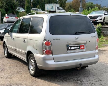 Сірий Хендай Траджет, об'ємом двигуна 2 л та пробігом 250 тис. км за 4740 $, фото 6 на Automoto.ua