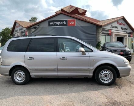 Сірий Хендай Траджет, об'ємом двигуна 2 л та пробігом 250 тис. км за 4740 $, фото 3 на Automoto.ua