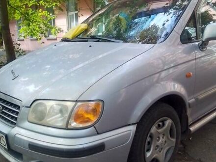 Хендай Траджет 2002 в Николаеве на Automoto.ua Серый Хендай Траджет, объемом двигателя 2 л и пробегом 400 тыс. км за 2700 $, фото 1 на Automoto.ua