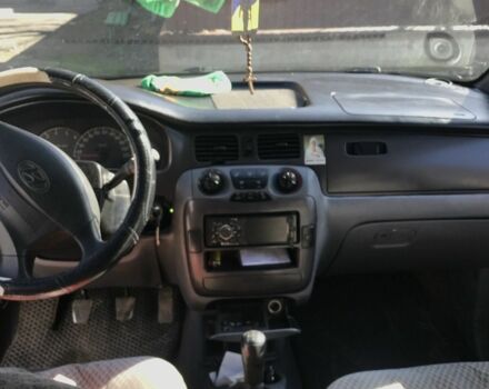 Синий Хендай Траджет, объемом двигателя 2 л и пробегом 340 тыс. км за 3200 $, фото 3 на Automoto.ua