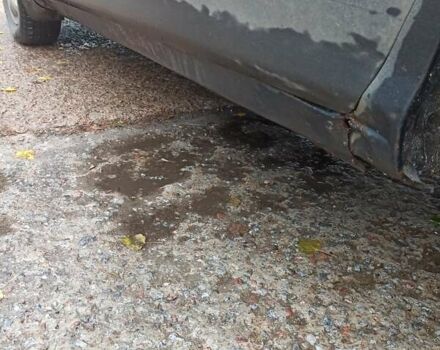 Синий Хендай Траджет, объемом двигателя 1.98 л и пробегом 250 тыс. км за 3100 $, фото 4 на Automoto.ua