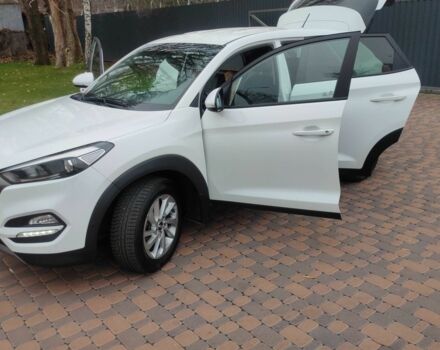 Белый Хендай Туксон, объемом двигателя 2 л и пробегом 76 тыс. км за 19600 $, фото 7 на Automoto.ua