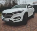 Белый Хендай Туксон, объемом двигателя 2 л и пробегом 76 тыс. км за 19300 $, фото 1 на Automoto.ua