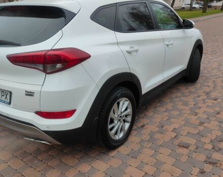 Белый Хендай Туксон, объемом двигателя 2 л и пробегом 76 тыс. км за 19600 $, фото 4 на Automoto.ua