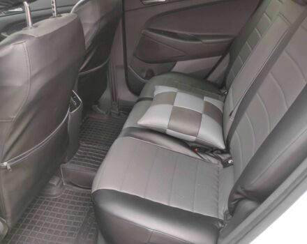 Белый Хендай Туксон, объемом двигателя 2 л и пробегом 76 тыс. км за 19600 $, фото 10 на Automoto.ua