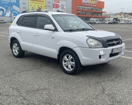 Белый Хендай Туксон, объемом двигателя 2 л и пробегом 183 тыс. км за 9500 $, фото 1 на Automoto.ua