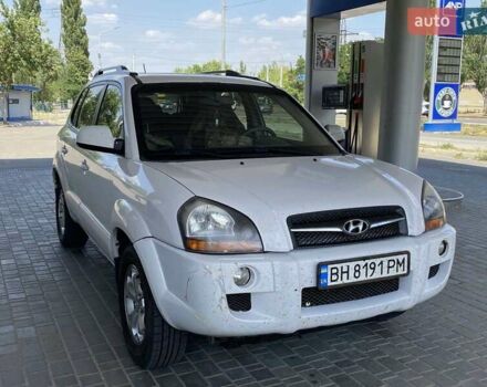 Білий Хендай Туксон, об'ємом двигуна 1.98 л та пробігом 225 тис. км за 8400 $, фото 5 на Automoto.ua