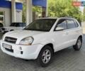 Білий Хендай Туксон, об'ємом двигуна 1.98 л та пробігом 225 тис. км за 8400 $, фото 1 на Automoto.ua